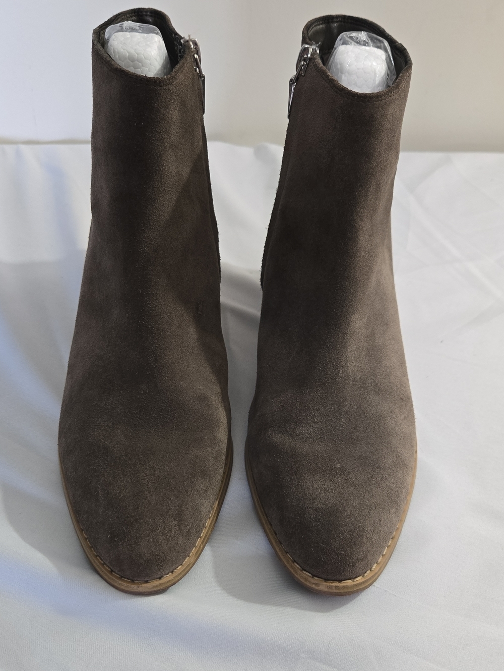 Clarks Womens Dark Brown Suede Chukka Boots